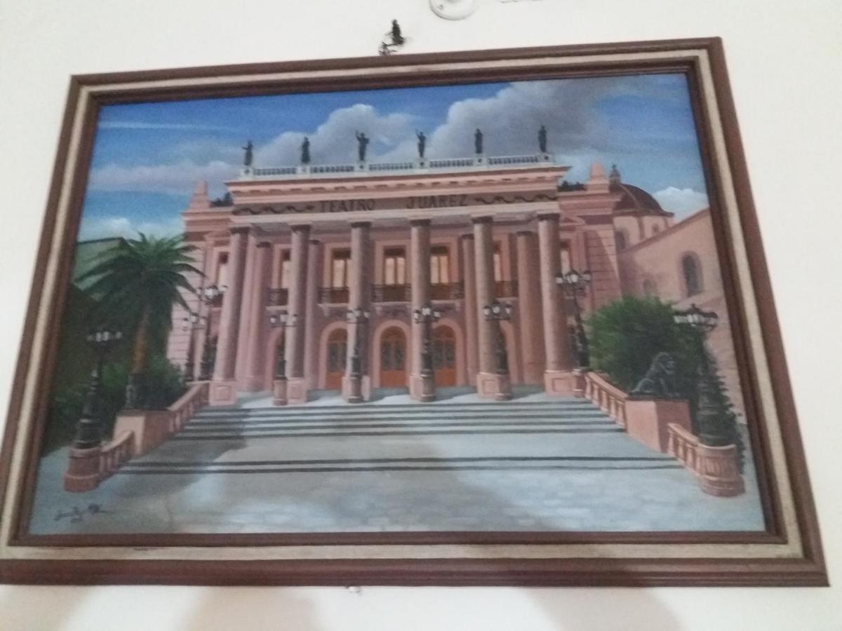 De La Condesa 2*